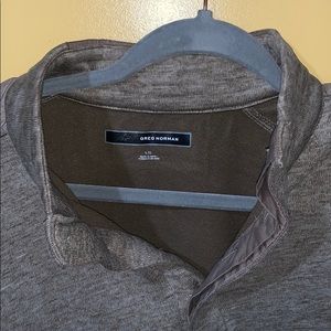 Men’s Greg Norman sweater almost new no rips stain